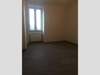 Trilocale in Vendita a Luni, zona Annunziata, 109'000€, 70 m²