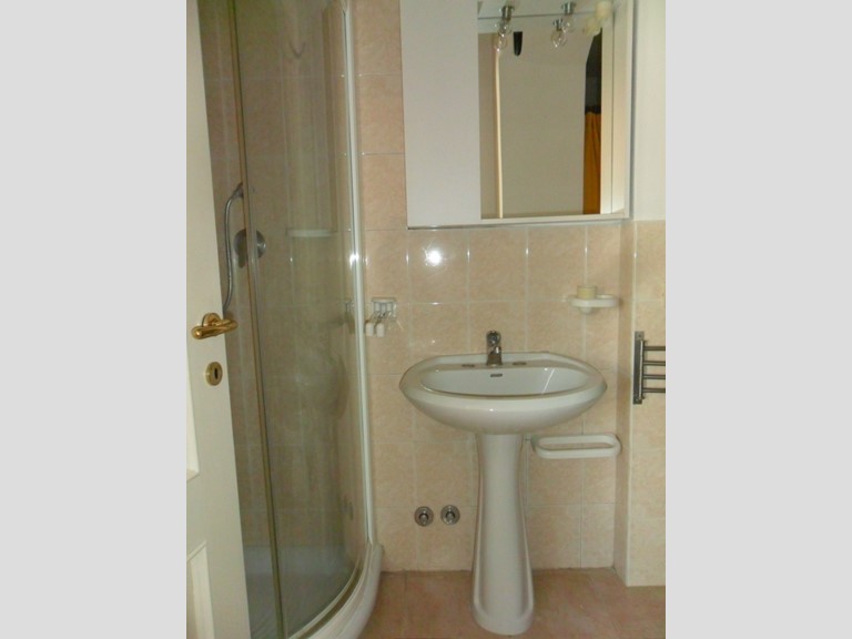 Casa Indipendente in Vendita a Arcola, zona Romito Magra, 100'000€, 50 m²