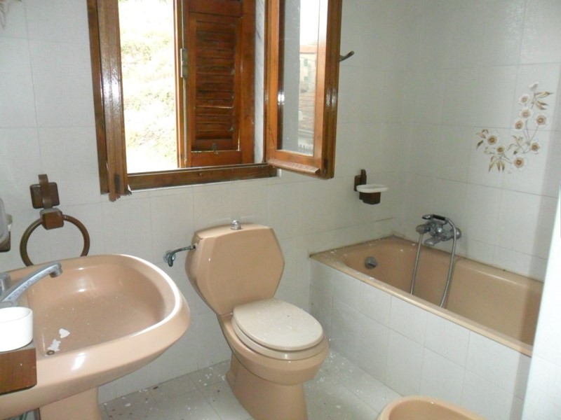 Casa Indipendente in Vendita a Luni, 120'000€, 100 m²