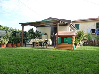 Casa Indipendente in Vendita a Sarzana, 205'000€, 82 m²