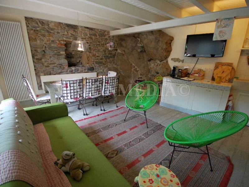 Casa Indipendente in Vendita a Ameglia, 300'000&euro;, 100 m²