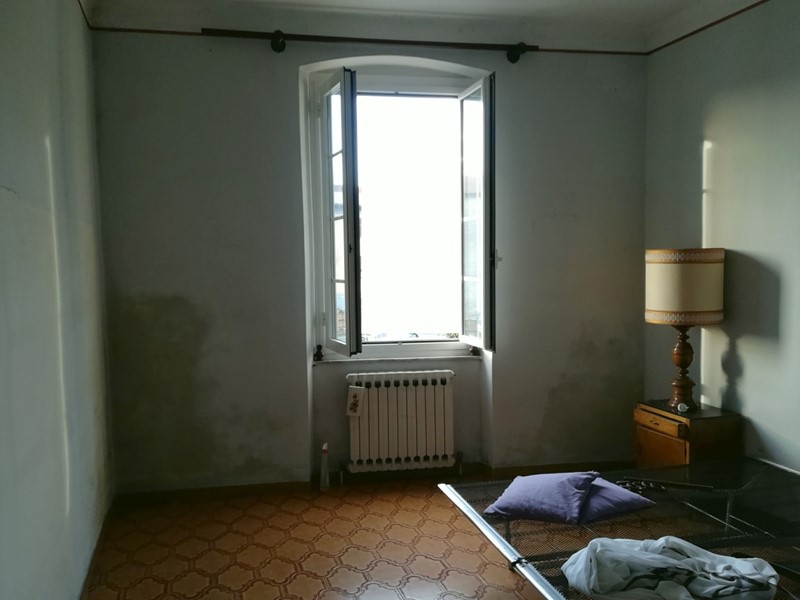 Appartamento in Vendita a Santo Stefano di Magra, 140'000€, 120 m²