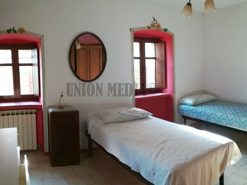 Casa Indipendente in Vendita a Luni, zona Nicola, 58'000€, 50 m²