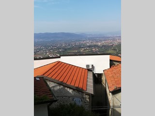 Casa Indipendente in Vendita a Luni, zona Nicola, 100'000€, 55 m²