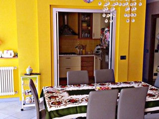 Appartamento in Vendita a Fosdinovo, zona Caniparola, 225'000€, 110 m²