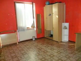 Casa Indipendente in Vendita a Luni, 260'000€, 130 m², con Box