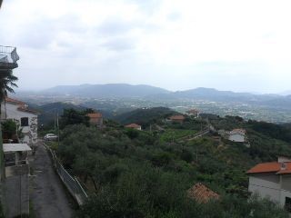 Quadrilocale in Vendita a Santo Stefano di Magra, 55'000€, 55 m²