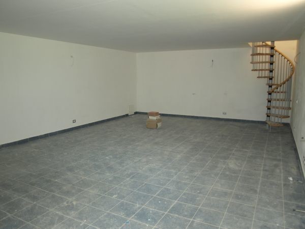 Casa Indipendente in Vendita a Ameglia, 380'000&euro;, 150 m², con Box