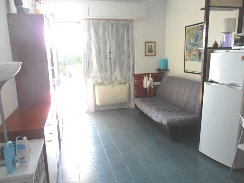 Trilocale in Vendita a Ameglia, 125'000&euro;, 65 m², con Box