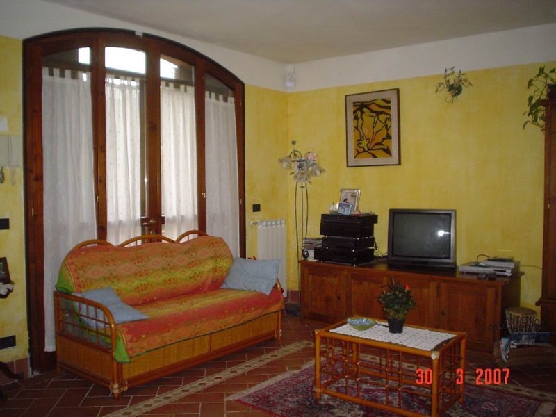 Casa Indipendente in Vendita a Ameglia, 360'000€, 150 m², con Box