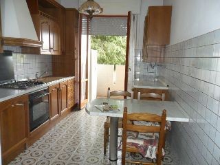 Quadrilocale in Vendita a Ameglia, 130'000&euro;, 110 m², con Box