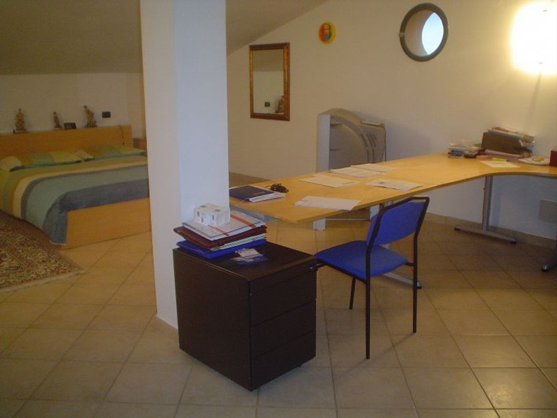 Casa Indipendente in Vendita a Castelnuovo Magra, 600'000€, 180 m², con Box