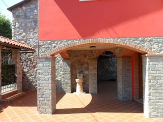 Casa Indipendente in Vendita a Fosdinovo, 680'000€, 180 m²