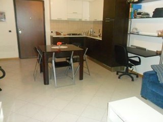 Bilocale in Vendita a Santo Stefano di Magra, 110'000€, 55 m², con Box