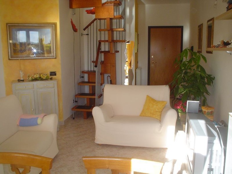 Quadrilocale in Vendita a Santo Stefano di Magra, 180'000€, 100 m²