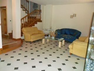 Casa Indipendente in Vendita a Santo Stefano di Magra, 350'000€, 145 m², con Box