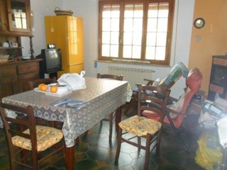 Appartamento in Vendita a Castelnuovo Magra, 500'000€, 140 m², con Box