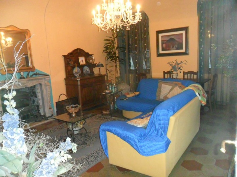 Appartamento in Vendita a Sarzana, 420'000&euro;, 140 m², arredato