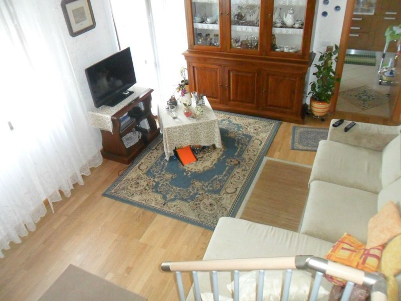 Appartamento in Vendita a Arcola, 240'000€, 120 m², arredato, con Box