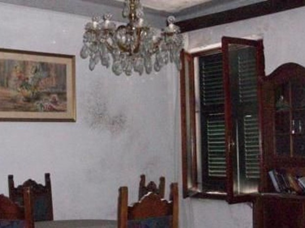 Casa Indipendente in Vendita a Ameglia, 130'000&euro;, 130 m²