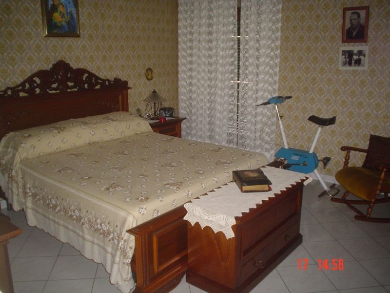 Casa Indipendente in Vendita a Luni, 240'000€, 160 m², con Box