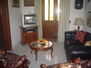 Casa Indipendente in Vendita a Luni, 240'000€, 160 m², con Box