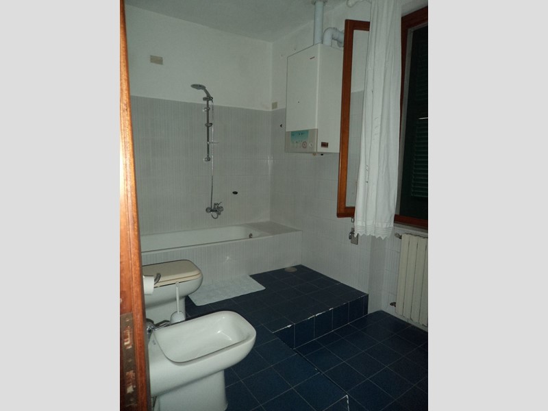 Casa Indipendente in Vendita a Ameglia, 550'000&euro;, 220 m²