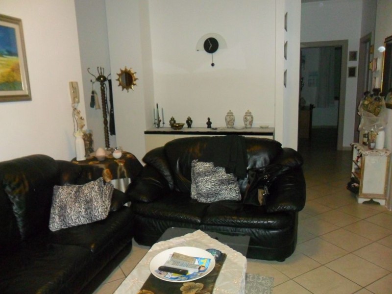 Appartamento in Vendita a Sarzana, 170'000&euro;, 100 m²