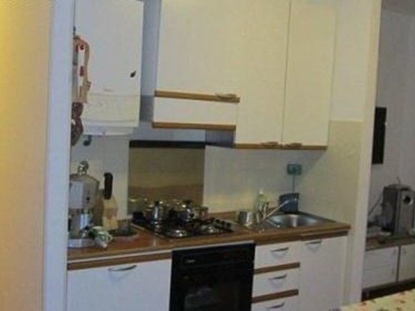 Bilocale in Vendita a Santo Stefano di Magra, zona Ponzano Belaso, 80'000€, 40 m²