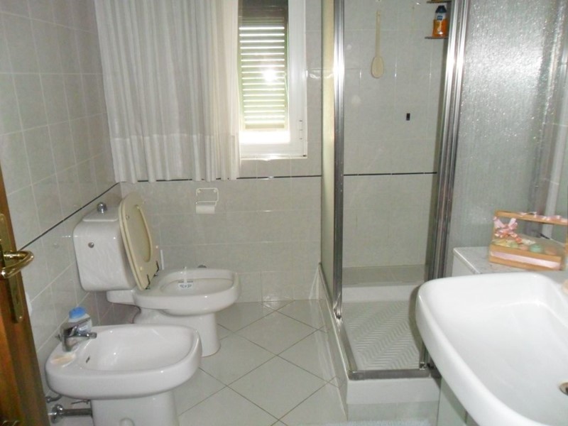 Casa Indipendente in Vendita a Sarzana, 420'000&euro;, 100 m²