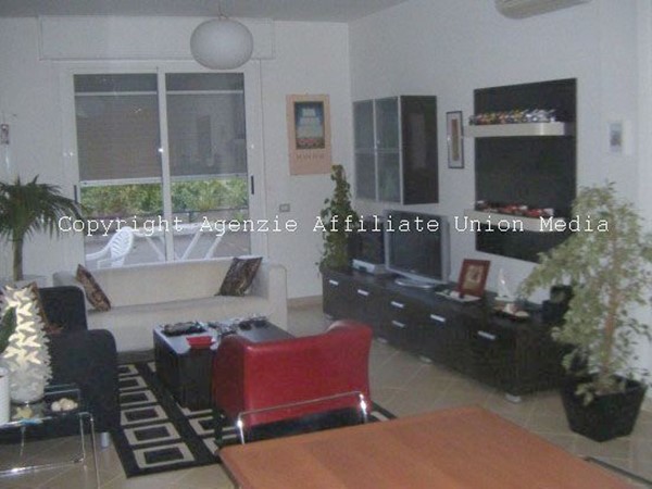 Quadrilocale in Vendita a Ameglia, 230'000&euro;, 90 m², con Box