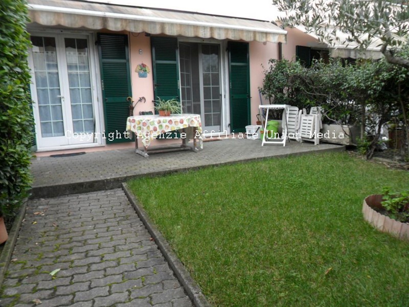 Casa Indipendente in Vendita a Ameglia, 265'000&euro;, 120 m²