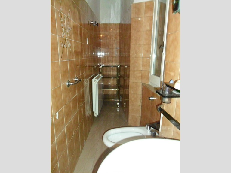 Casa Indipendente in Vendita a Arcola, zona Romito Magra, 120'000€, 120 m²