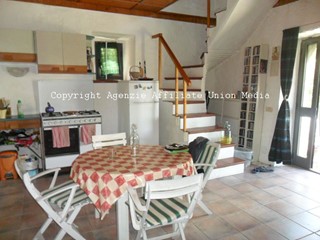 Casa Indipendente in Vendita a Castelnuovo Magra, 165'000€, 50 m²