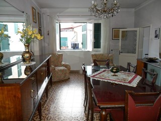 Casa Indipendente in Vendita a Castelnuovo Magra, 100'000€, 80 m²