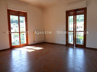 Appartamento in Vendita a Arcola, zona Romito Magra, 185'000€, 100 m²