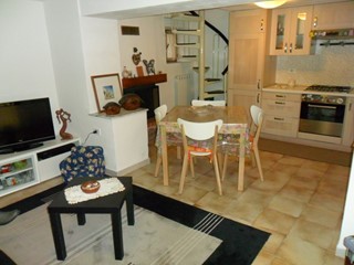 Casa Indipendente in Vendita a Fosdinovo, zona Caniparola, 140'000€, 60 m²