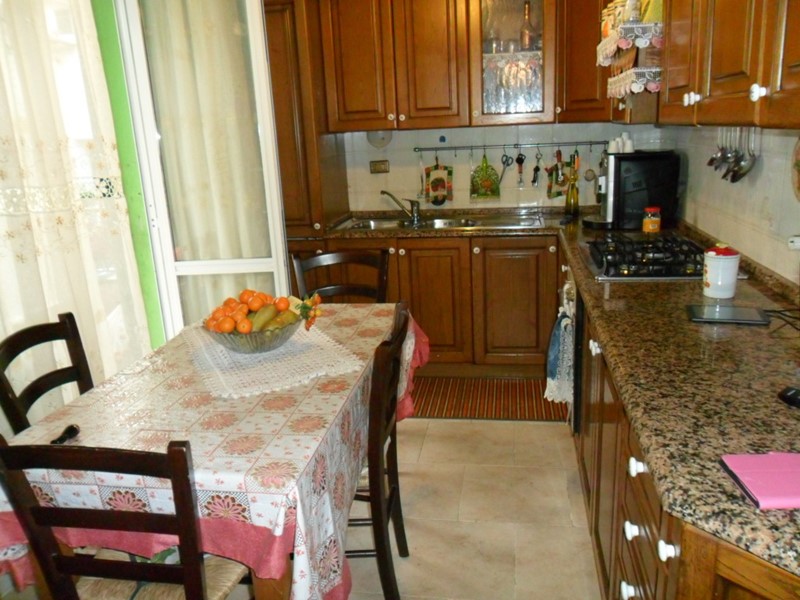 Quadrilocale in Vendita a Santo Stefano di Magra, 170'000€, 80 m²