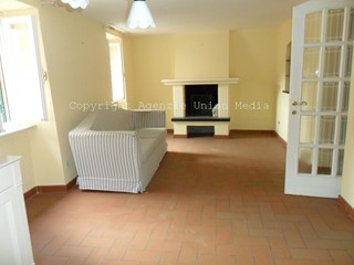 Casa Indipendente in Vendita a Castelnuovo Magra, 220'000€, 110 m²