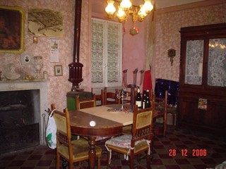 Casa Indipendente in Vendita a Fosdinovo, 300'000€, 450 m², con Box