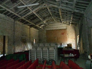 Capannone in Vendita a Luni, 150'000€, 300 m²