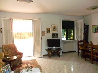 Casa Indipendente in Vendita a Santo Stefano di Magra, 330'000€, 200 m², con Box