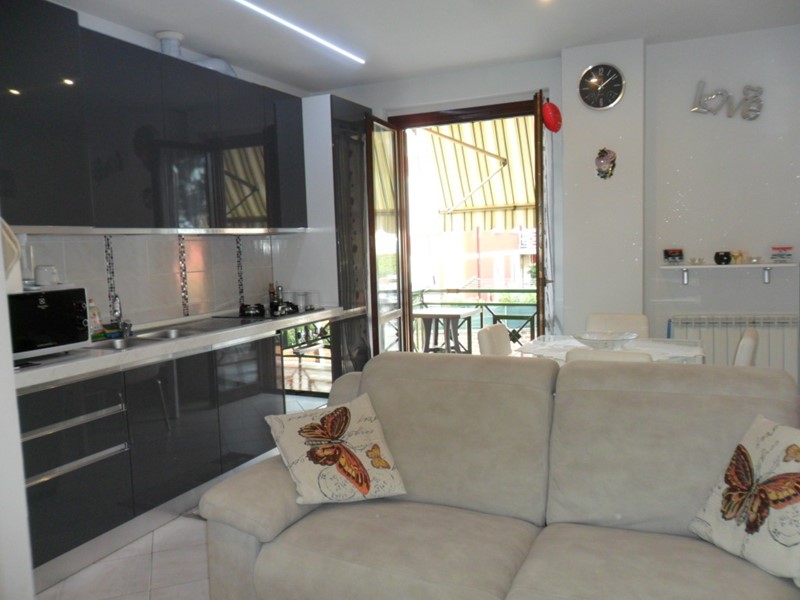 Bilocale in Vendita a Luni, zona Luni Mare, 155'000€, 45 m²