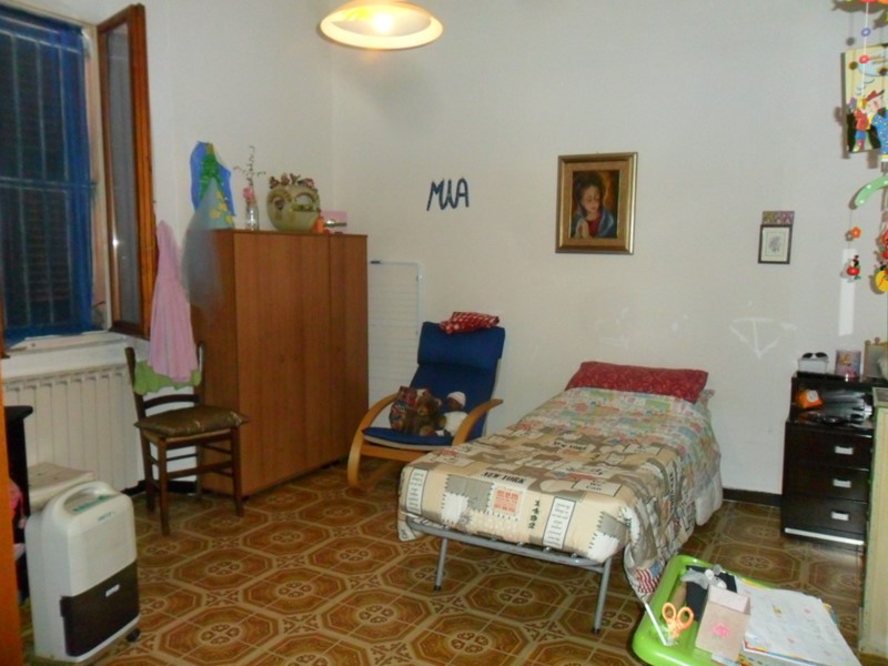 Casa Indipendente in Vendita a Ameglia, 245'000&euro;, 160 m²