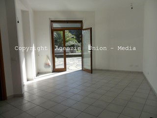 Quadrilocale in Vendita a Arcola, zona Romito Magra, 250'000€, 90 m², con Box