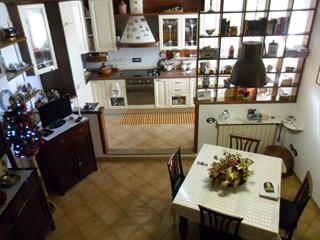 Casa Indipendente in Vendita a Luni, 750'000€, 220 m²