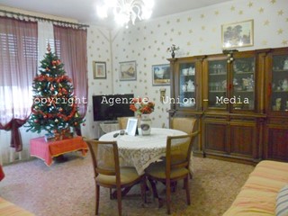 Appartamento in Vendita a Arcola, zona Romito Magra, 130'000€, 110 m²