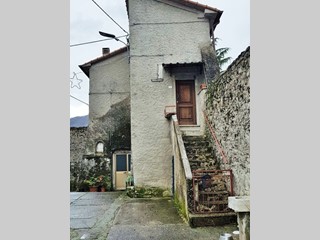 Casa Indipendente in Vendita a Fosdinovo, 65'000€, 90 m², arredato