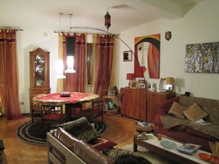 Appartamento in Vendita a Carrara, 210'000€, 140 m²