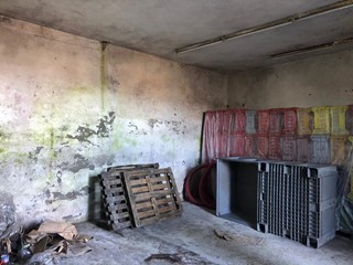 Capannone in Vendita a Fosdinovo, 65'000€, 80 m²